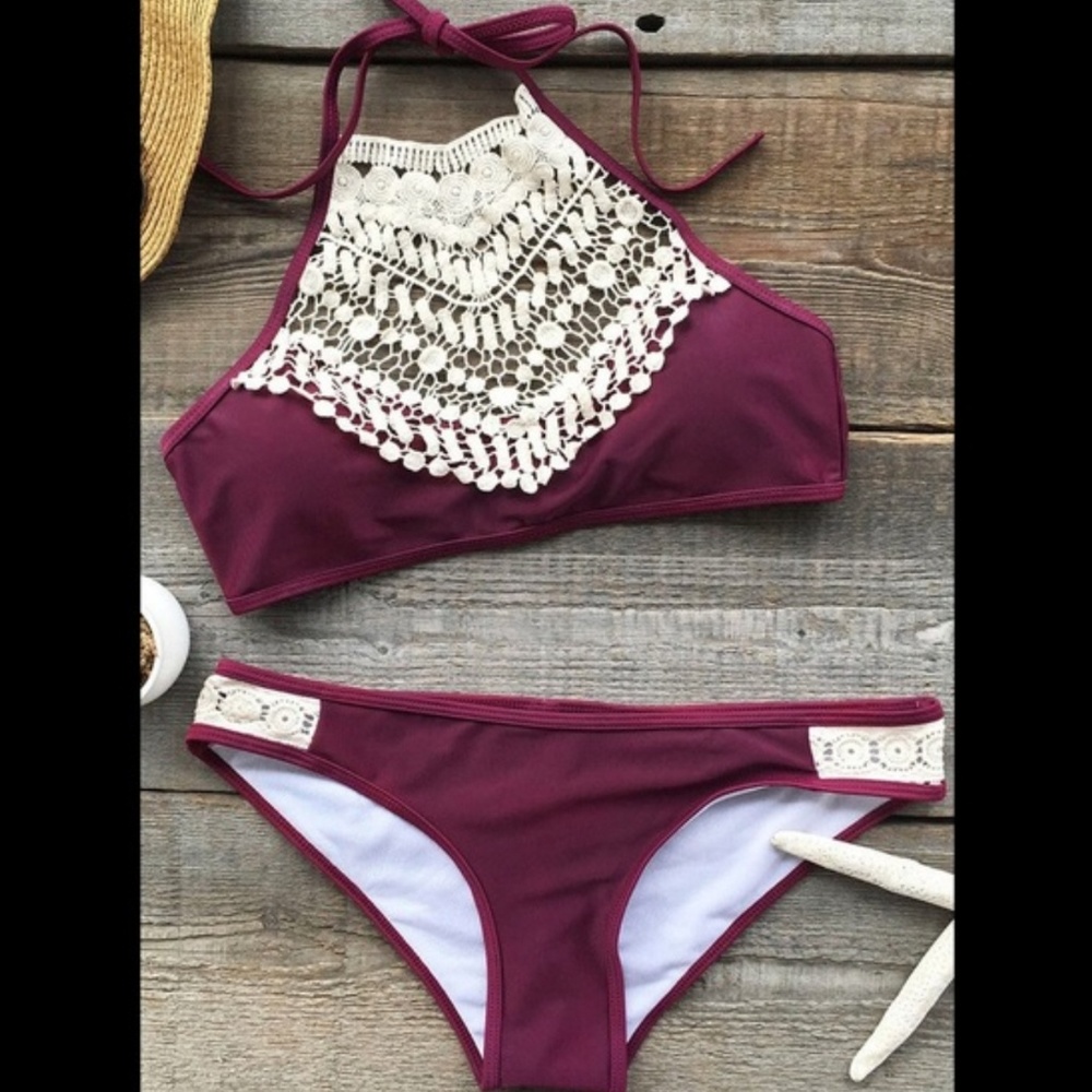 Cupshe Blooming Above Lace Halter Bikini